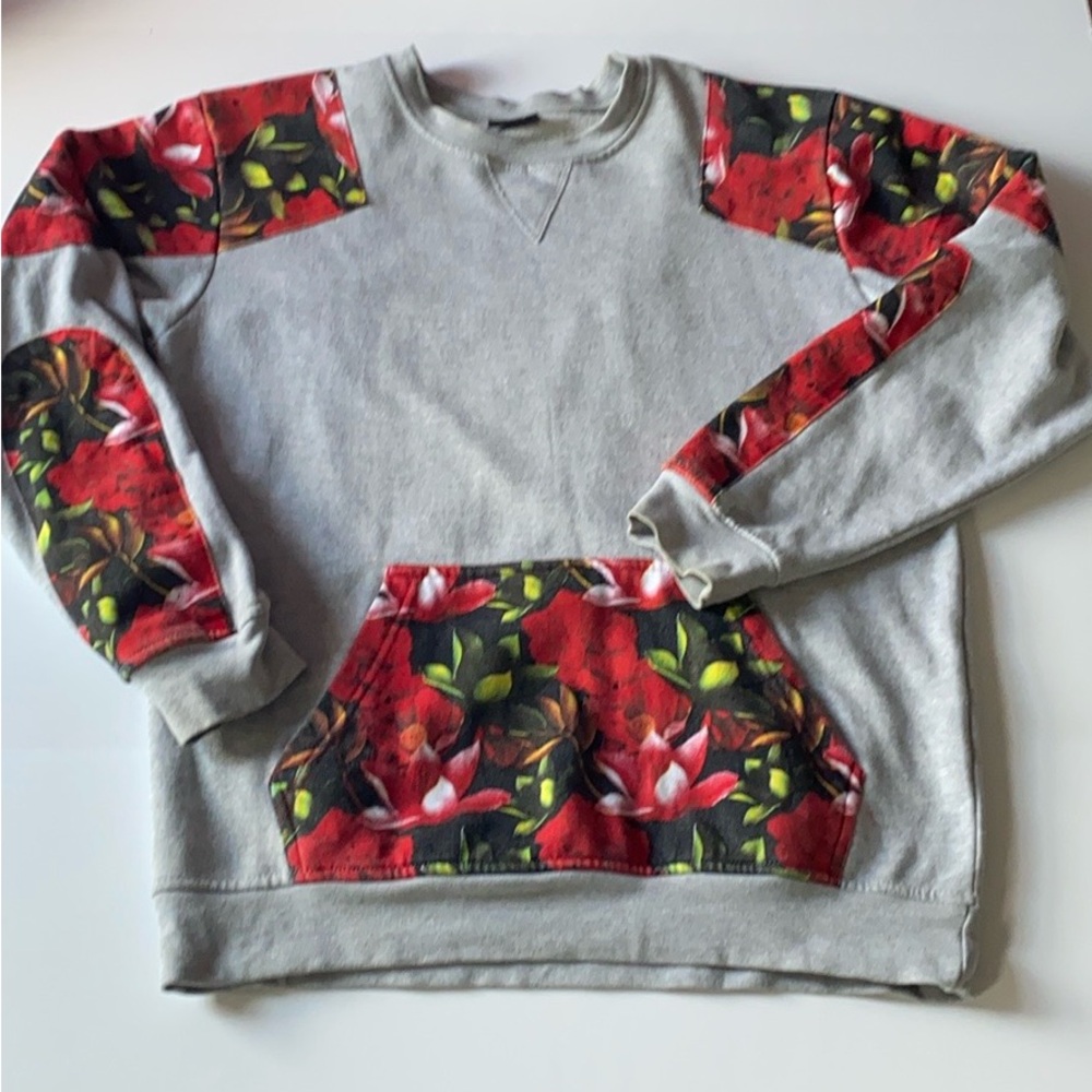 Floral Patterned Gray Sweater